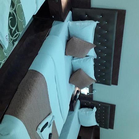 Hotel Golden Hayyath Inn Mumbai Exterior foto
